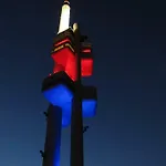 Cosy Under The Tower شقة براغ